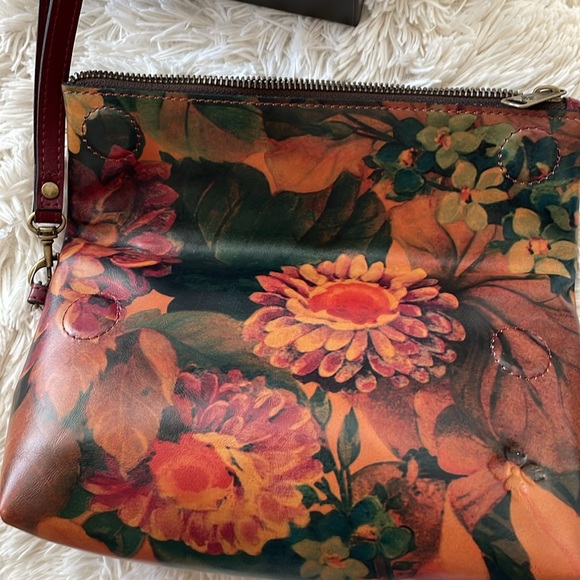 PATRICIA NASH WRISTLET HANDBAG - Picture 2 of 7